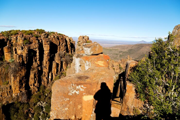 Australia's vibrant cities and outback adventures